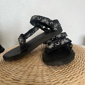 Teva Original Universal Black Moon and Stars
